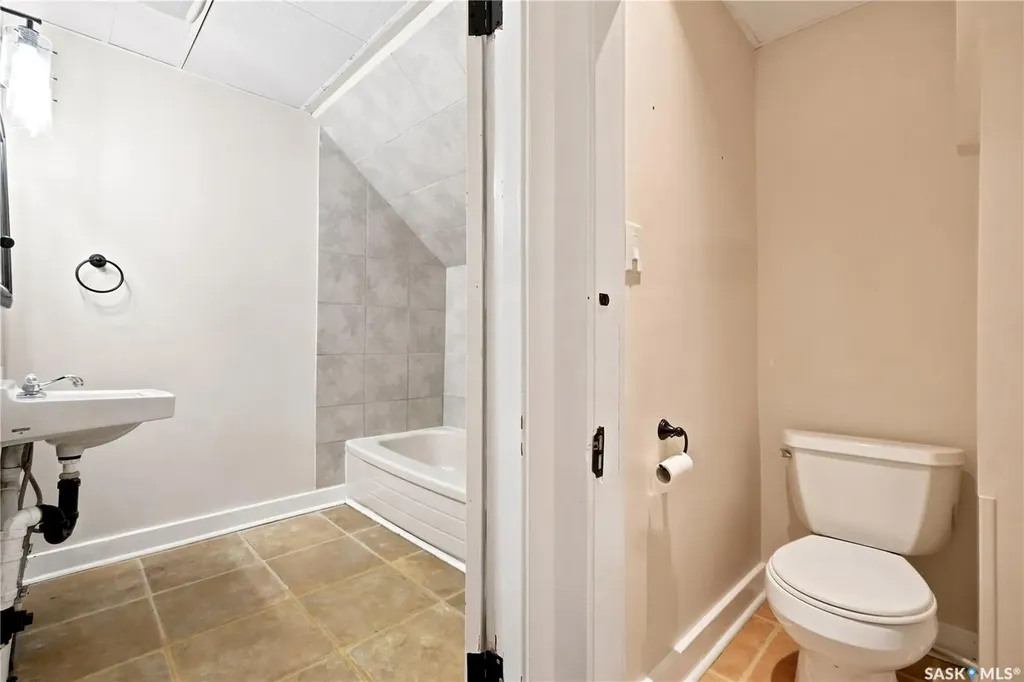 2344 Toronto Street Regina SK S4P 1N6
