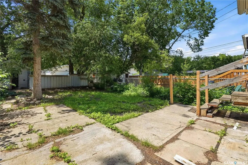 2344 Toronto Street Regina SK S4P 1N6