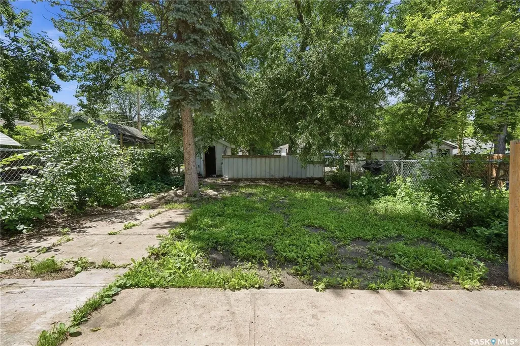 2344 Toronto Street Regina SK S4P 1N6