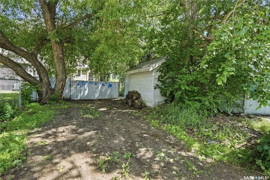 2344 Toronto Street Regina SK S4P 1N6