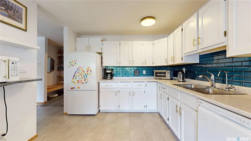 2727 Victoria Avenue Regina SK S4T 1K4