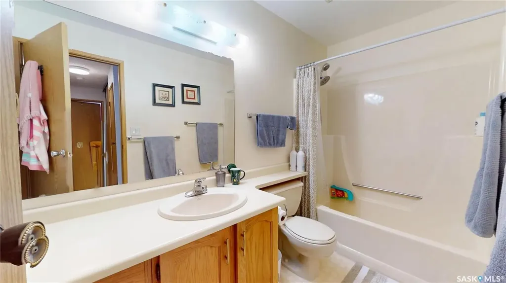 2727 Victoria Avenue Regina SK S4T 1K4
