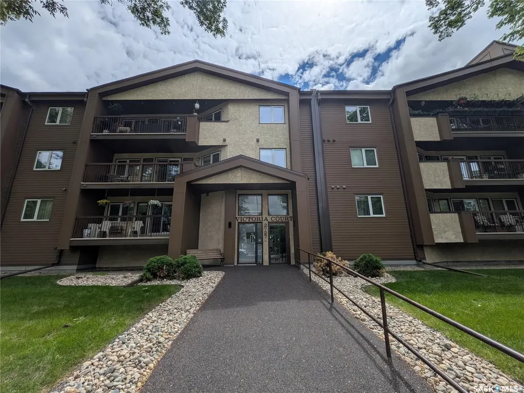 2727 Victoria Avenue Regina SK S4T 1K4