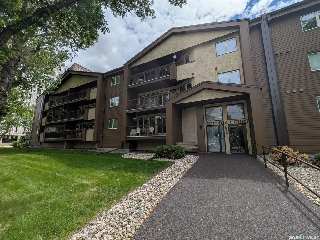 2727 Victoria Avenue Regina SK S4T 1K4