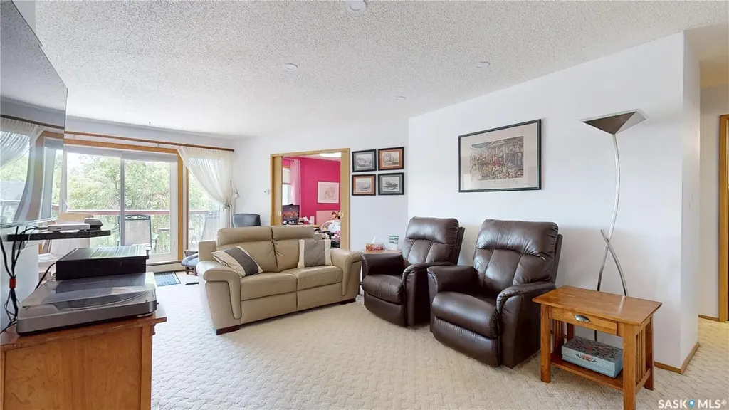 2727 Victoria Avenue Regina SK S4T 1K4