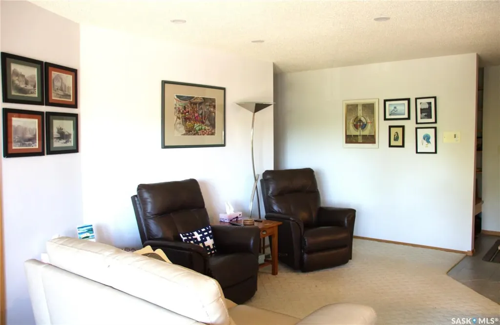 2727 Victoria Avenue Regina SK S4T 1K4