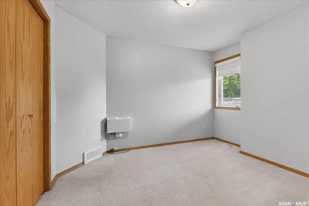 6 Lorne Place Regina SK S4R 8B3