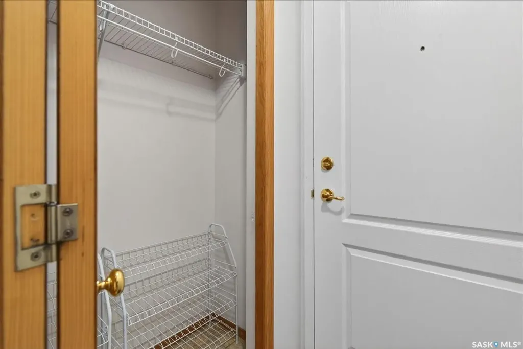6 Lorne Place Regina SK S4R 8B3