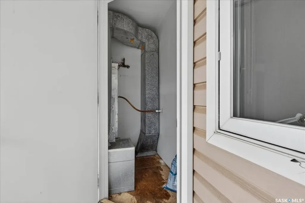 6 Lorne Place Regina SK S4R 8B3