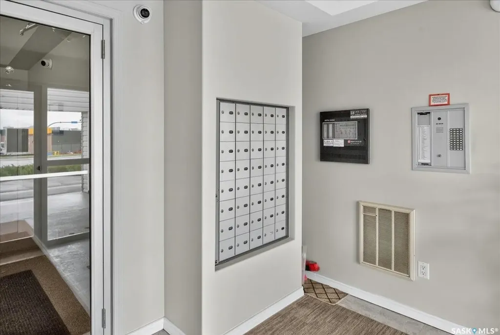 6 Lorne Place Regina SK S4R 8B3