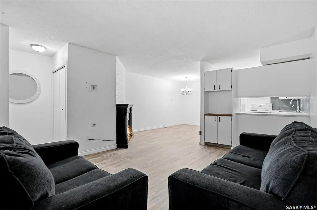 6906 Blakeney Drive Regina SK S4X 2N5