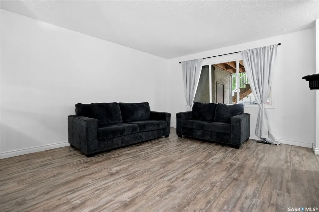 6906 Blakeney Drive Regina SK S4X 2N5
