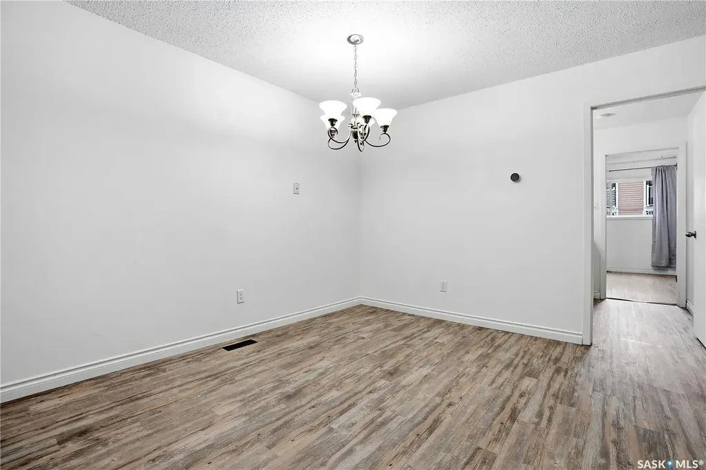 6906 Blakeney Drive Regina SK S4X 2N5