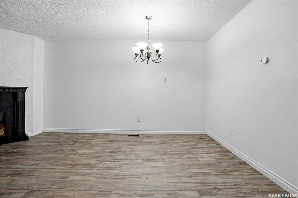 6906 Blakeney Drive Regina SK S4X 2N5