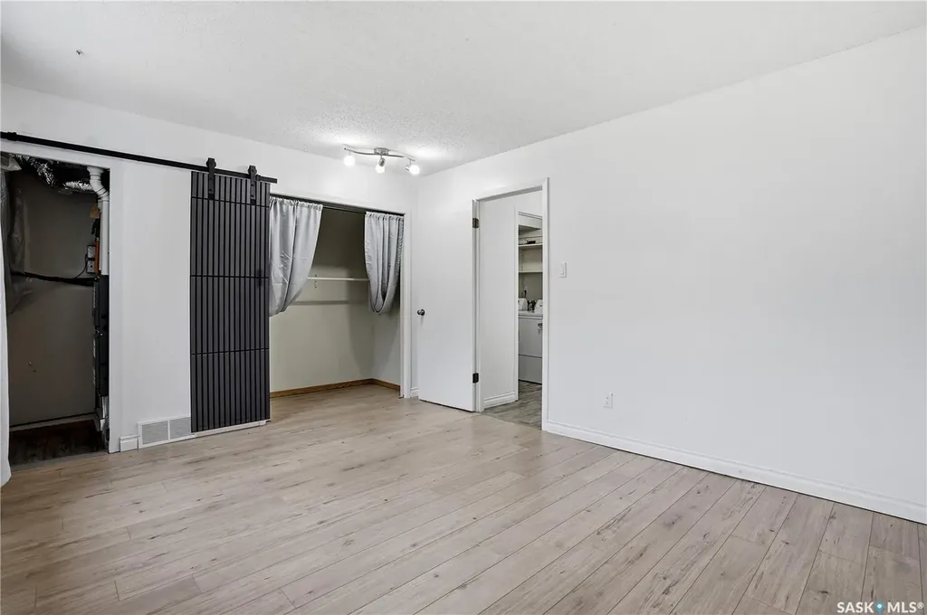 6906 Blakeney Drive Regina SK S4X 2N5