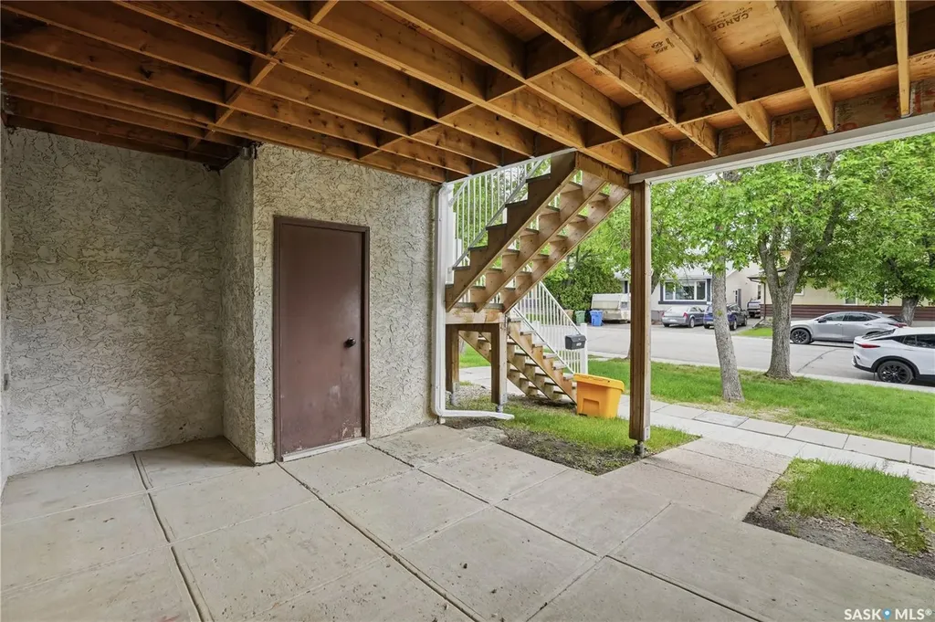 6906 Blakeney Drive Regina SK S4X 2N5