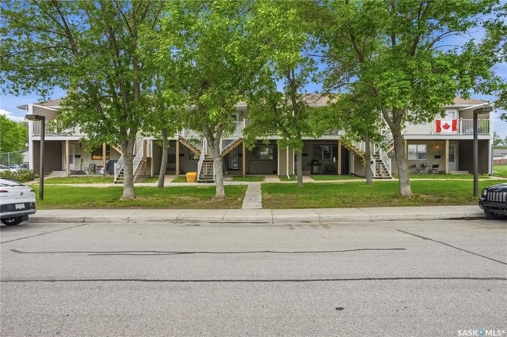 6906 Blakeney Drive Regina SK S4X 2N5