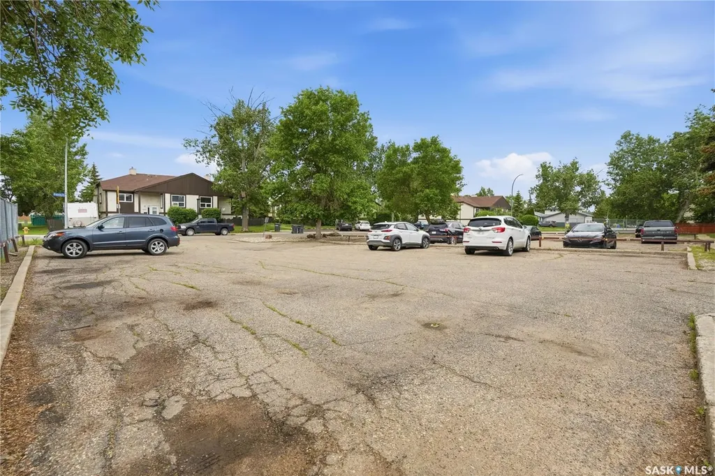 6906 Blakeney Drive Regina SK S4X 2N5