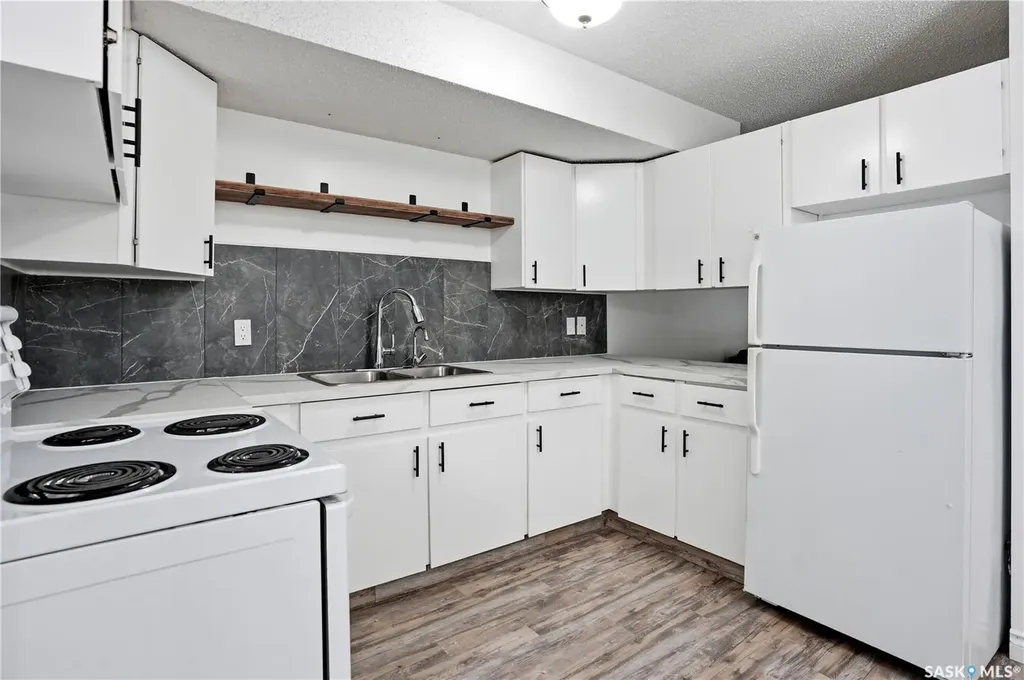 6906 Blakeney Drive Regina SK S4X 2N5