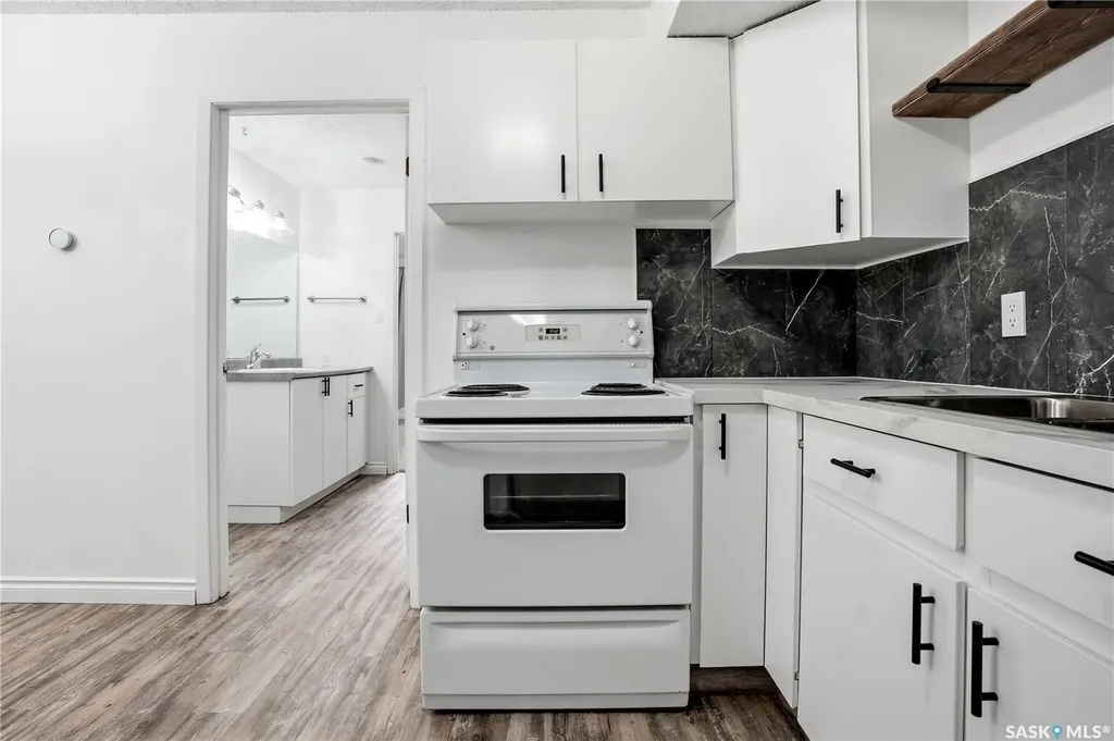 6906 Blakeney Drive Regina SK S4X 2N5