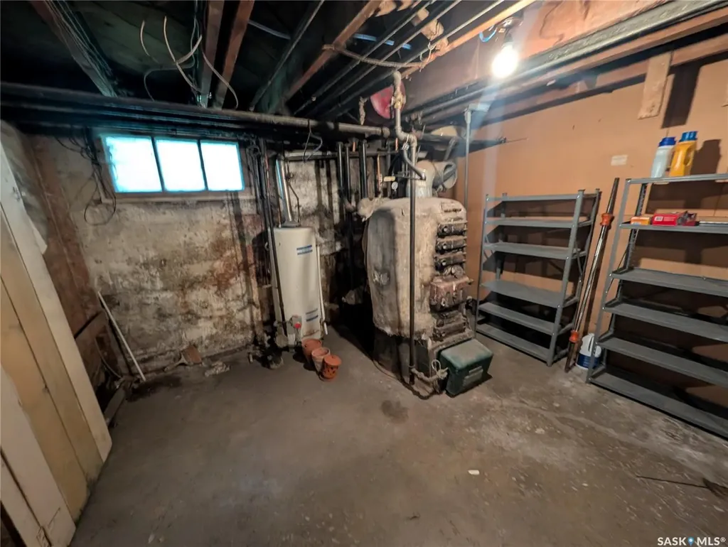 2029 Elphinstone Street Regina SK S4T 3N5