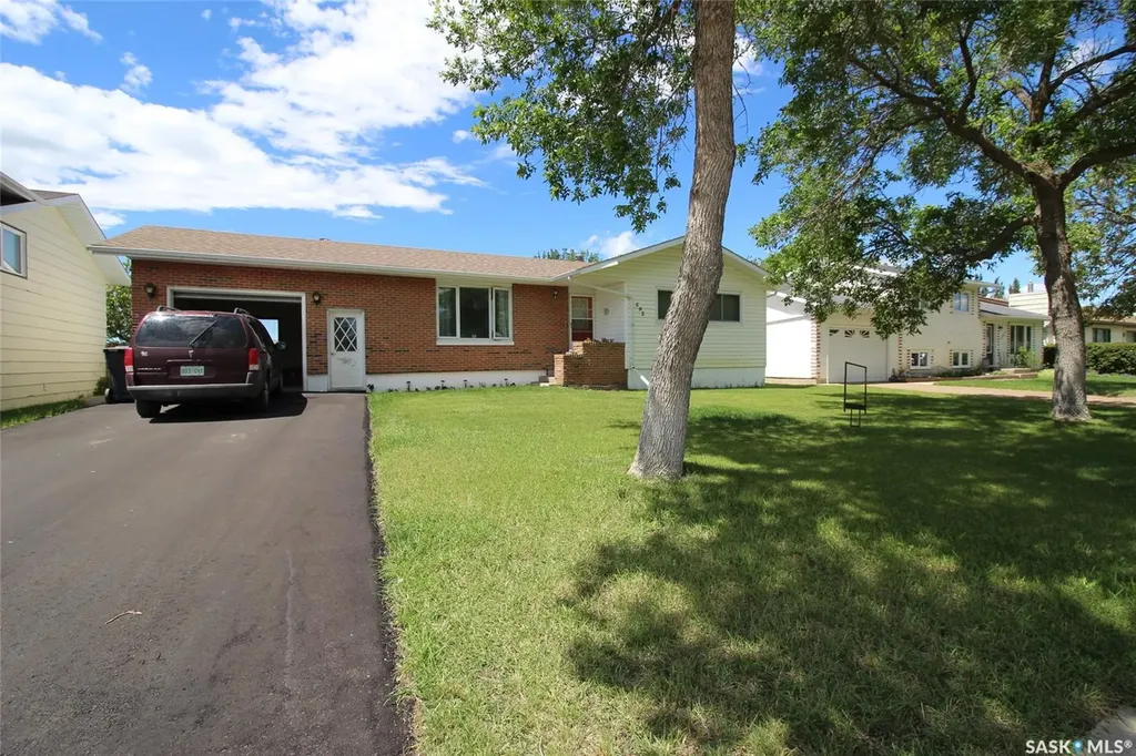 595 9th Street W Shaunavon SK S0N 2M0