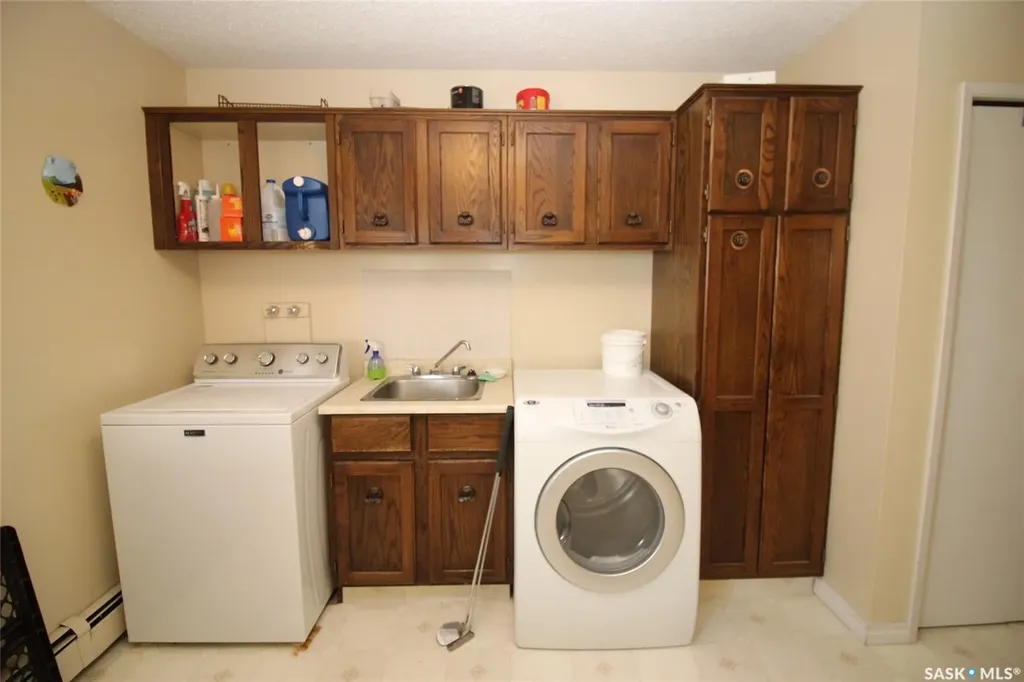 595 9th Street W Shaunavon SK S0N 2M0