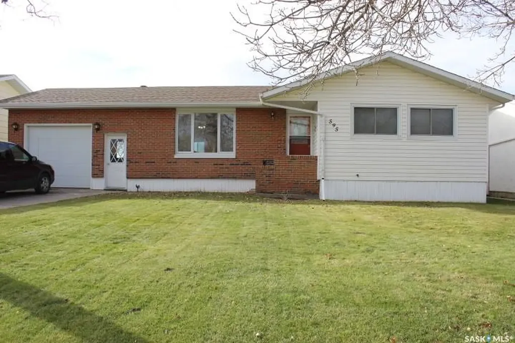 595 9th Street W Shaunavon SK S0N 2M0