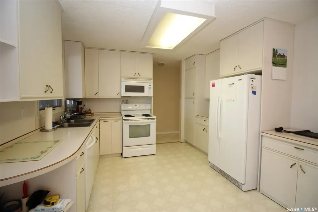 595 9th Street W Shaunavon SK S0N 2M0