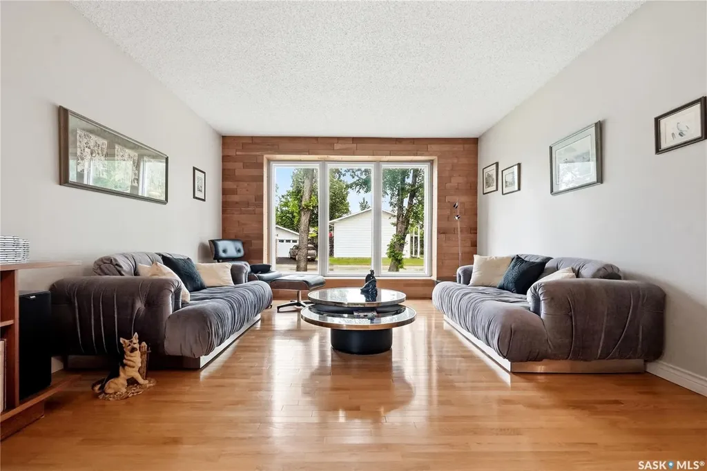 131 Nokomis Crescent Saskatoon SK S7K 5O9