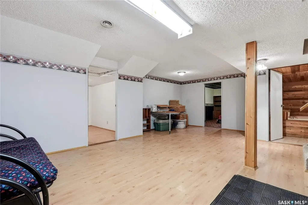 131 Nokomis Crescent Saskatoon SK S7K 5O9