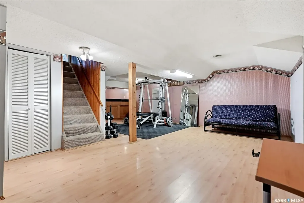131 Nokomis Crescent Saskatoon SK S7K 5O9