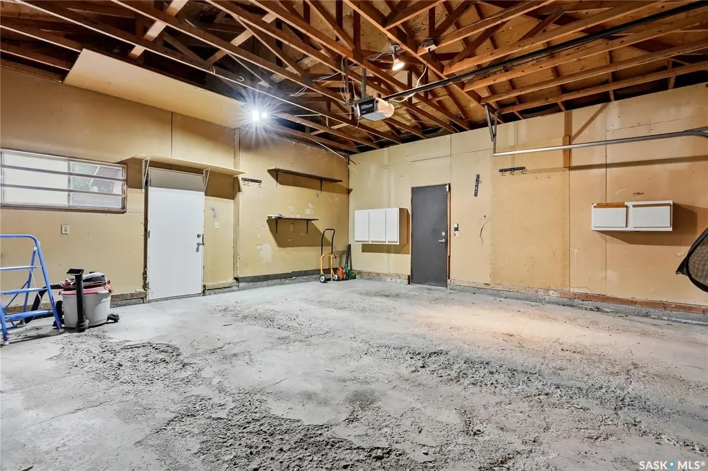131 Nokomis Crescent Saskatoon SK S7K 5O9