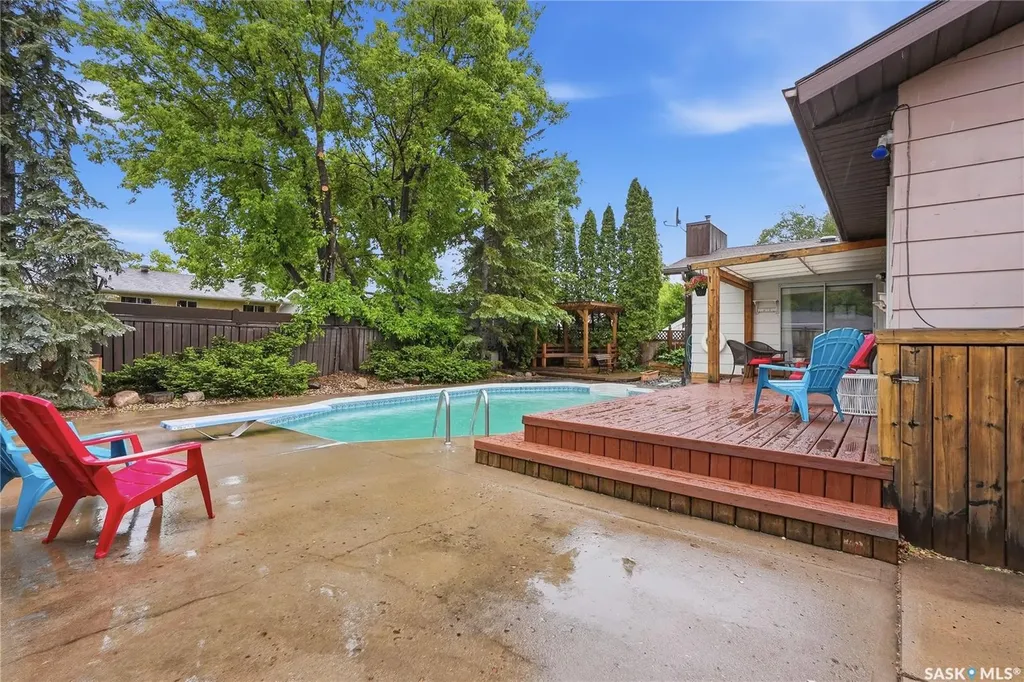 131 Nokomis Crescent Saskatoon SK S7K 5O9