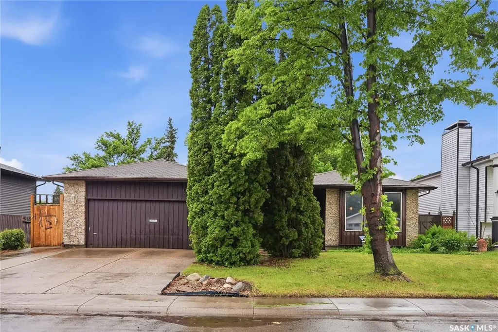 131 Nokomis Crescent Saskatoon SK S7K 5O9