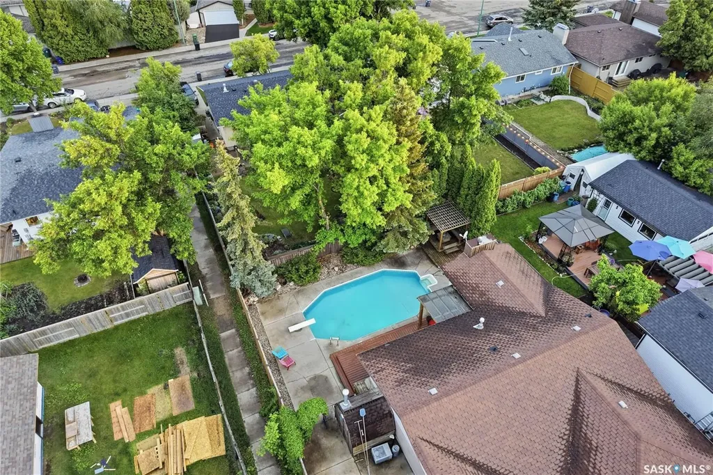 131 Nokomis Crescent Saskatoon SK S7K 5O9