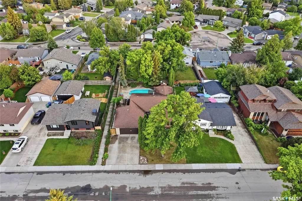 131 Nokomis Crescent Saskatoon SK S7K 5O9