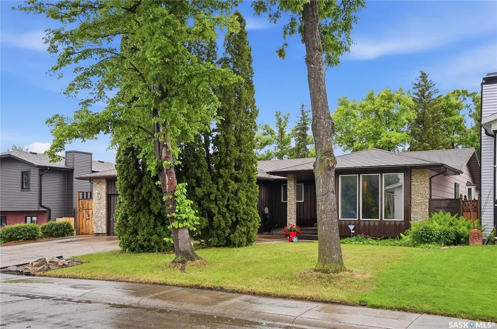 131 Nokomis Crescent Saskatoon SK S7K 5O9