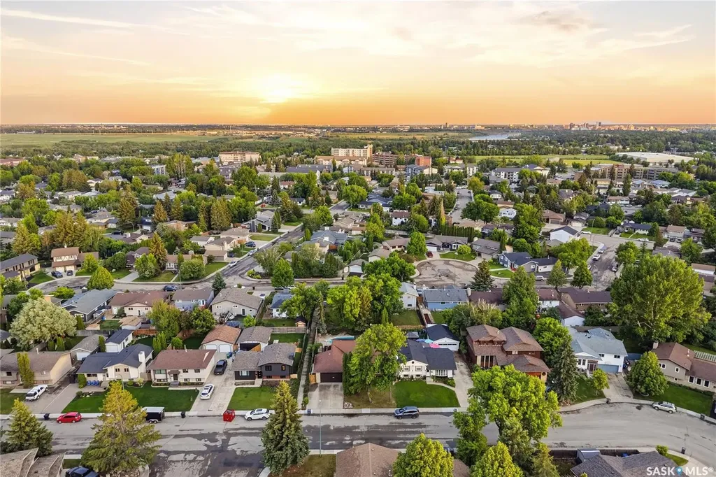 131 Nokomis Crescent Saskatoon SK S7K 5O9