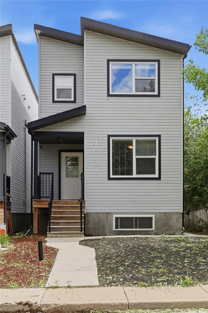1931 Connaught Street Regina SK S4T 4T6