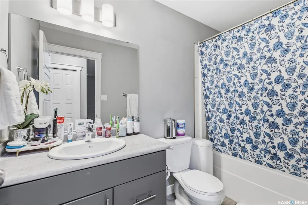 1931 Connaught Street Regina SK S4T 4T6