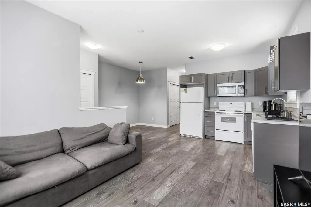 1931 Connaught Street Regina SK S4T 4T6