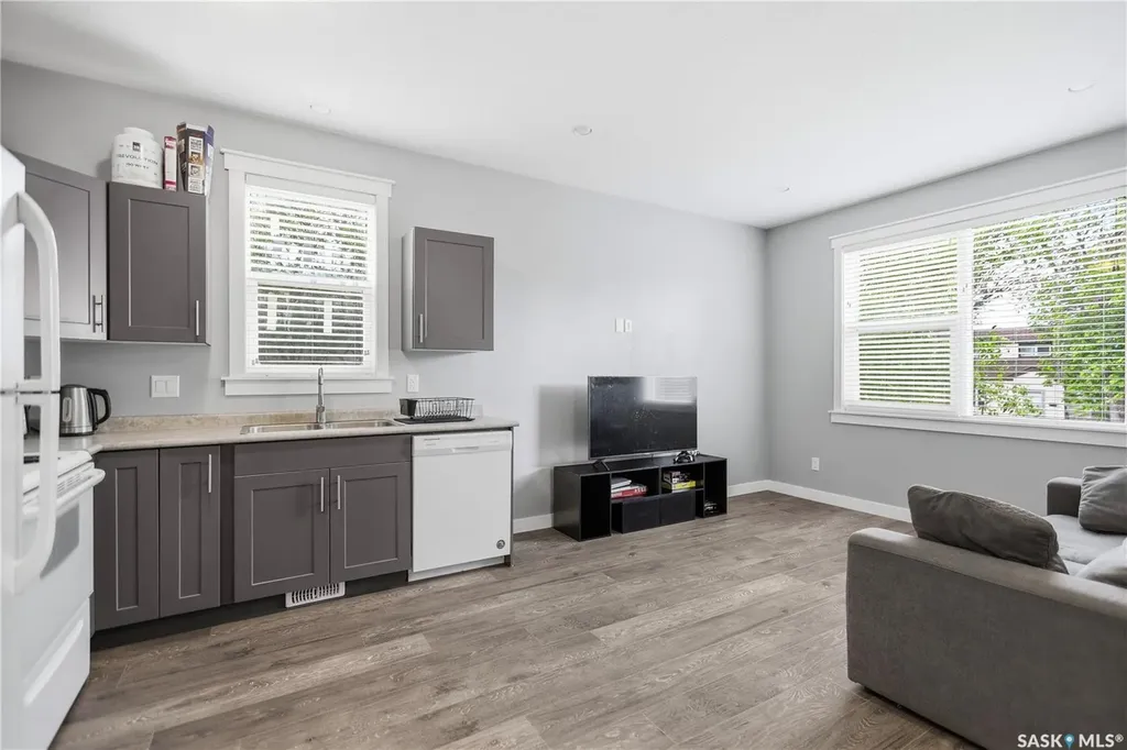 1931 Connaught Street Regina SK S4T 4T6