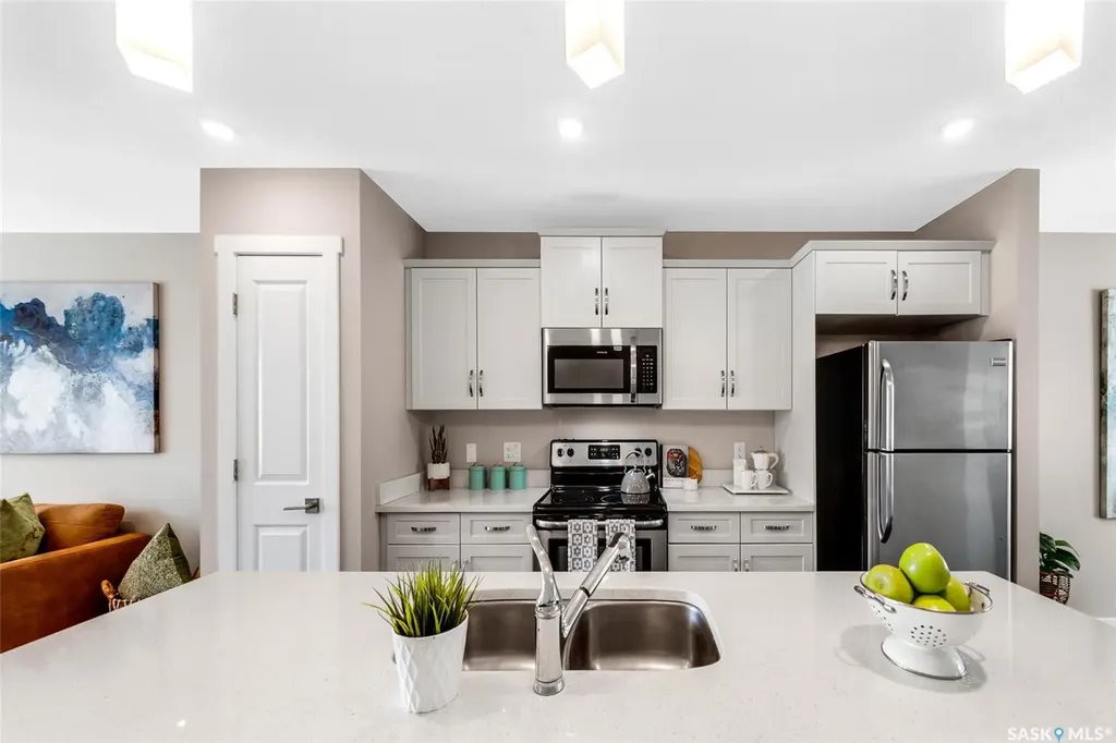 1220 Pringle Way Saskatoon SK S7T 0V4