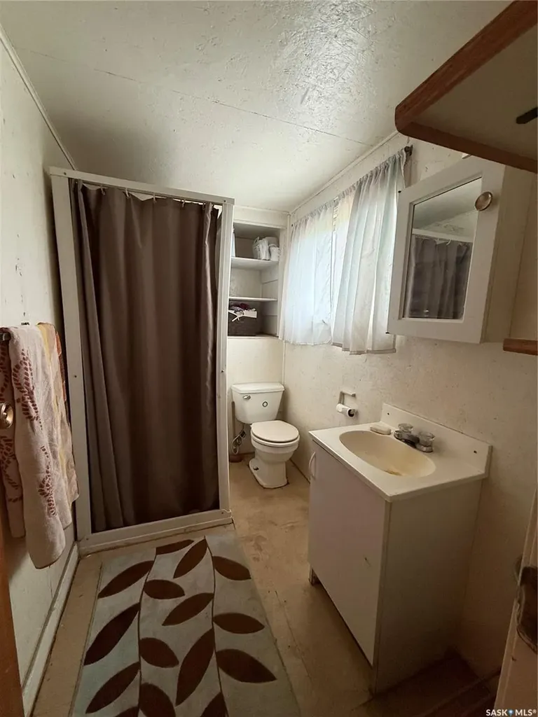 12 Canary Drive Glen Harbour SK S0G 4L0