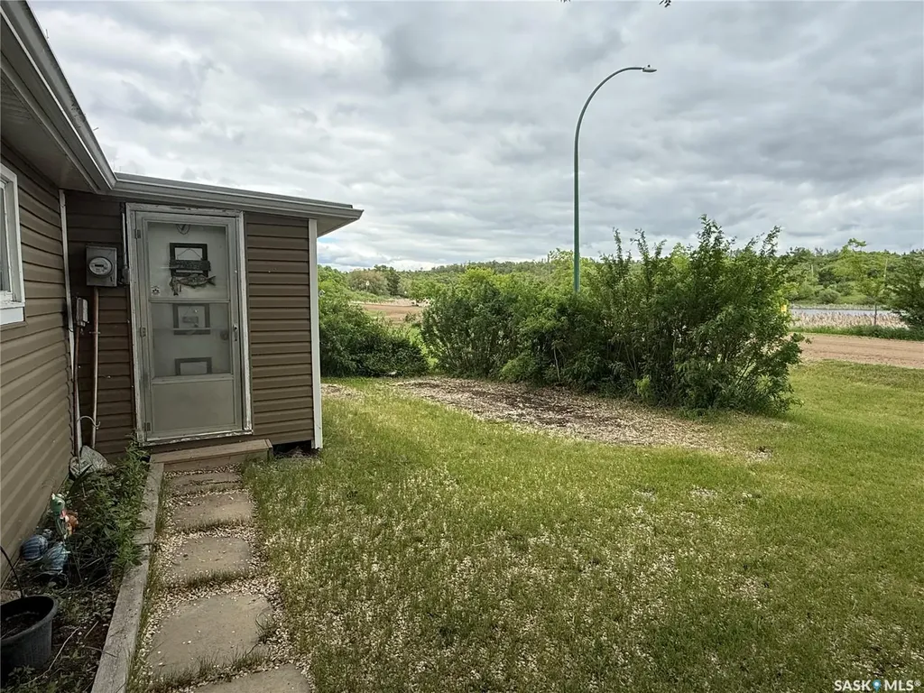 12 Canary Drive Glen Harbour SK S0G 4L0