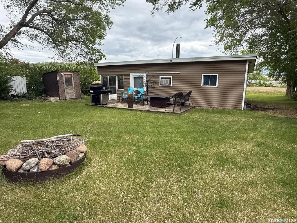 12 Canary Drive Glen Harbour SK S0G 4L0