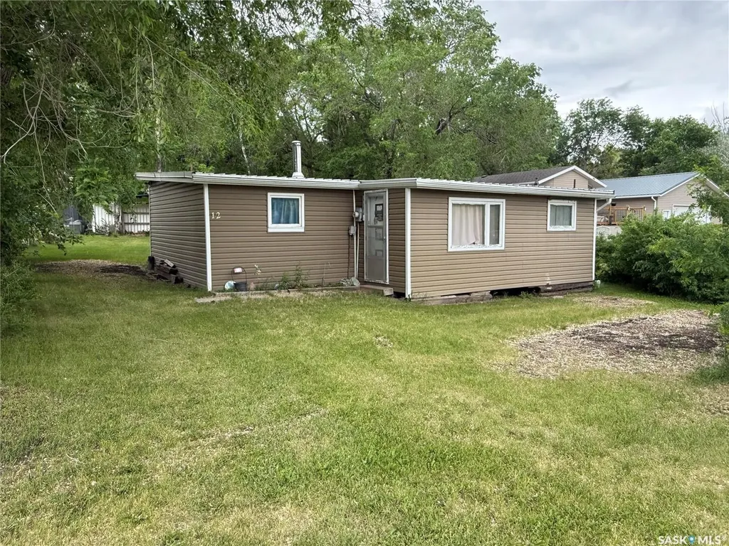 12 Canary Drive Glen Harbour SK S0G 4L0