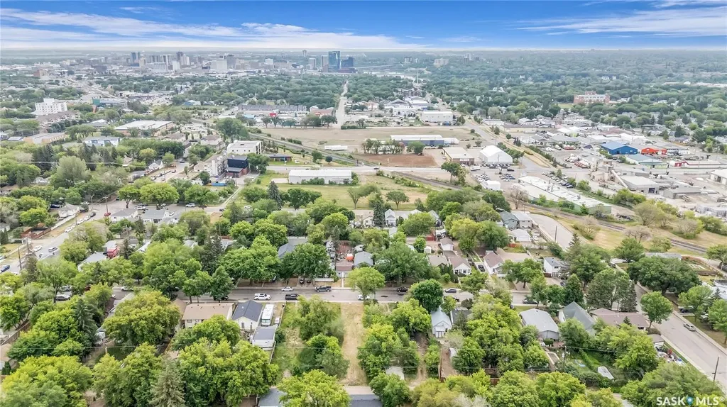 431B R Avenue S Saskatoon SK S7M 2Z4
