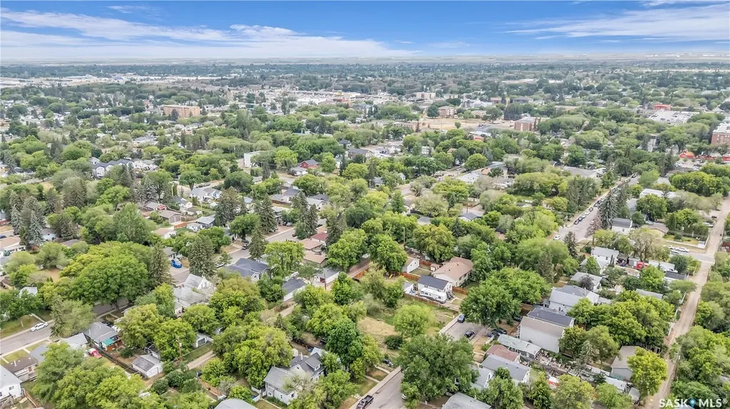 431B R Avenue S Saskatoon SK S7M 2Z4